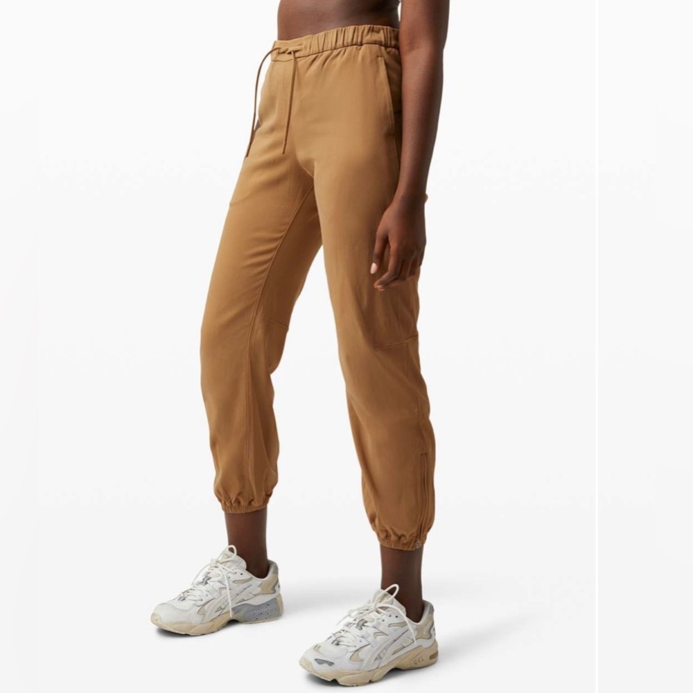 Lululemon Essential Affinity Mid Rise Jogger 27” in Saddle Brown Size 6